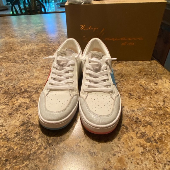 Pink and blue vintage Havana shoes never worn - Picture 3 of 4